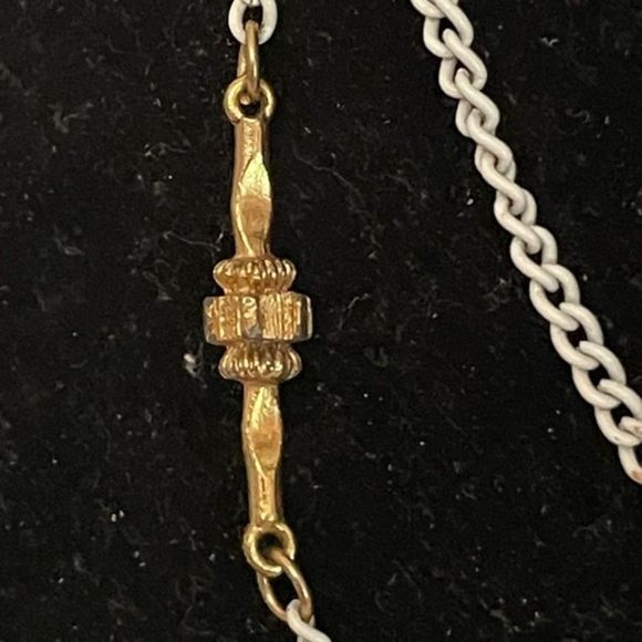 36” Vintage 1980 Avon white Curb chain 4 Tiger Eyes beads & 6 gold tone tubes - Picture 4 of 10